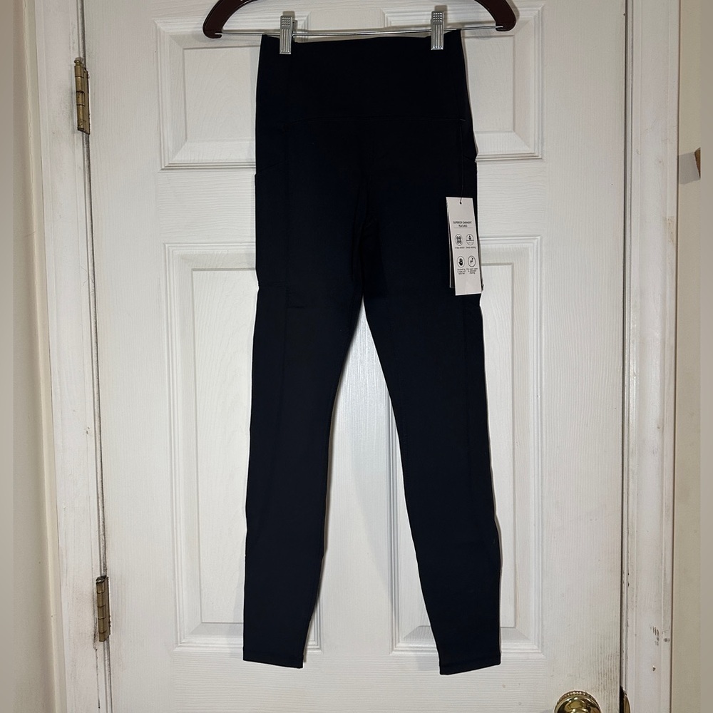Glyder Forma 101 leggings.